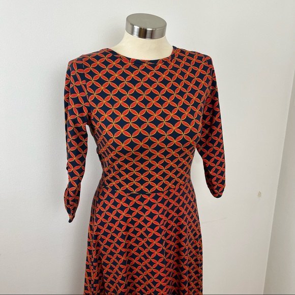 Mata Traders Organic Cotton Jersey Fit and Flare V- back Red Patterned Dress S - Picture 4 of 13